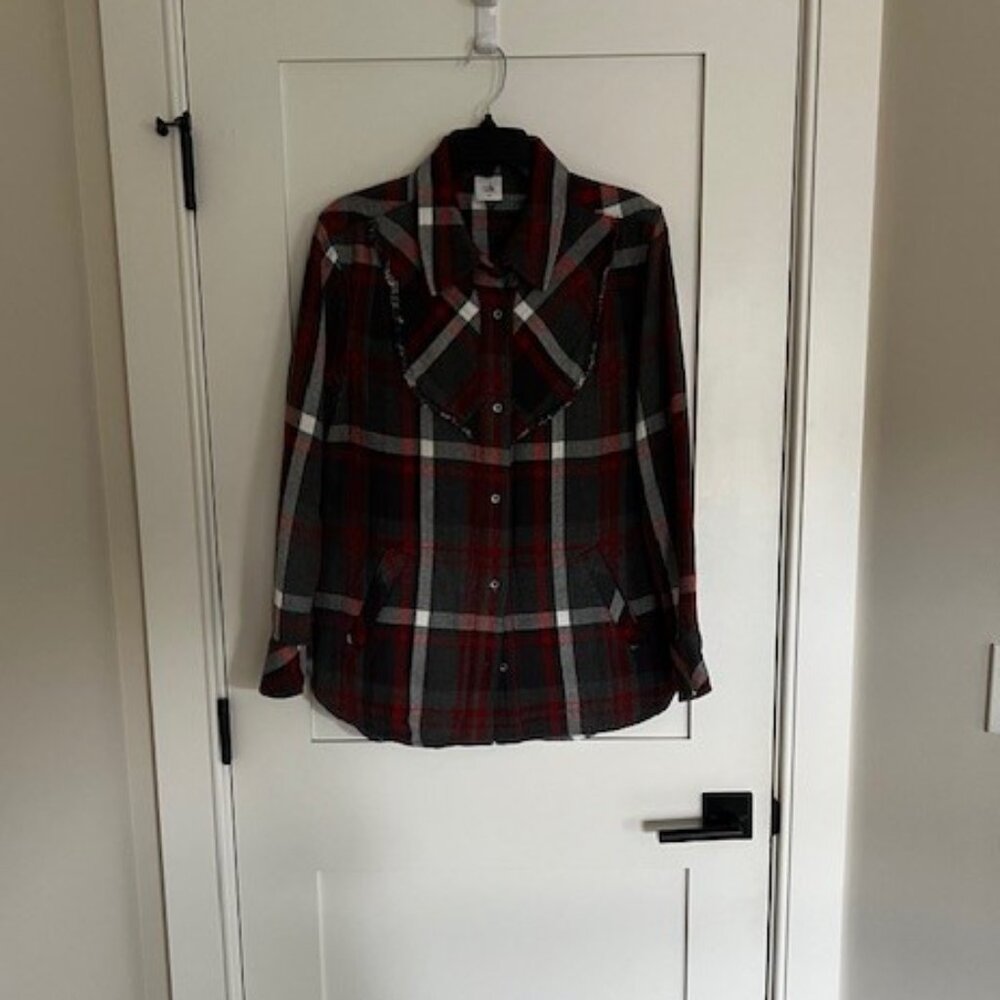 Cabi Medium Tavern Shirt